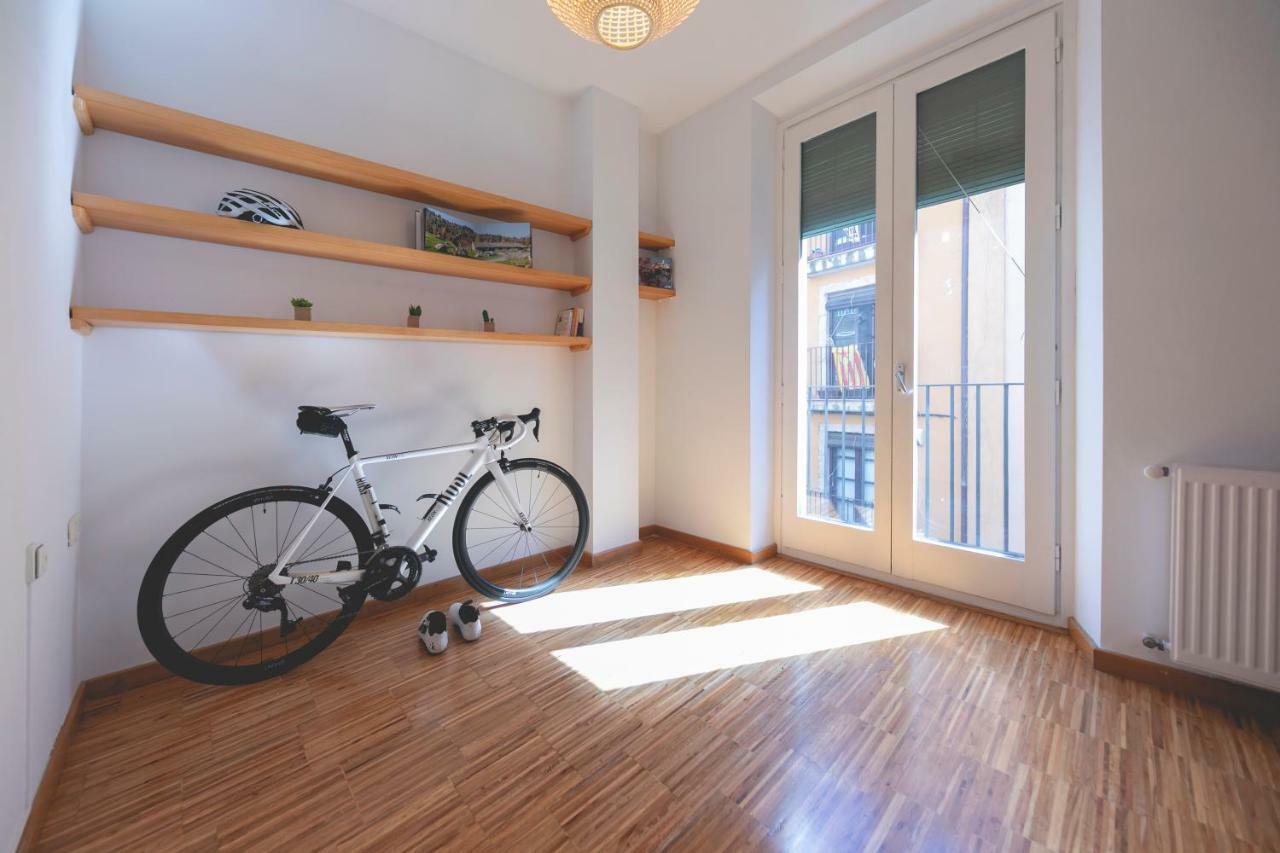 Bravissimo Sunset Apartment Girona Luaran gambar